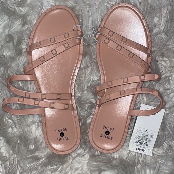Shade & Shore sandals - Picture 1 of 2